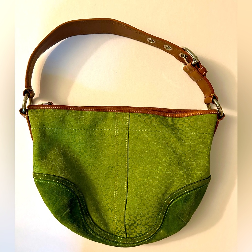 Coach Signature Logo Hobo Shoulder Bag in Green D0732-f10924